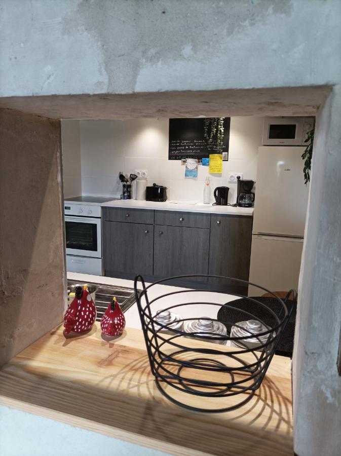 Gite Des Perreyeurs - Maison Troglodyte Avec Vue Sur Loire Montsoreau Bagian luar foto
